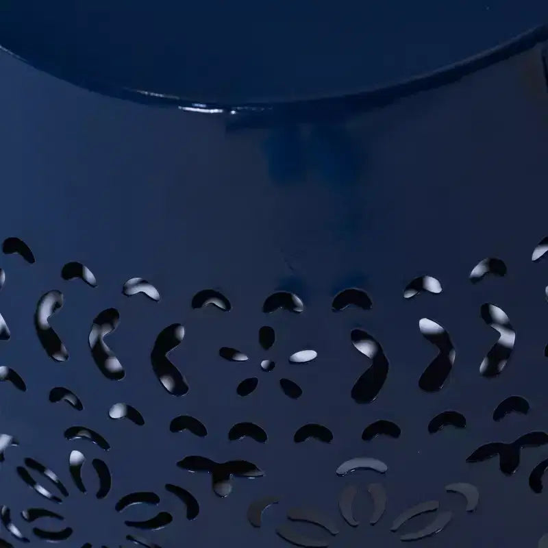 Table d'appoint sculpturale en métal, avec découpes en dentelle, pour patio, jardin, salon, arrière-cour, 12,25*12,25*18
