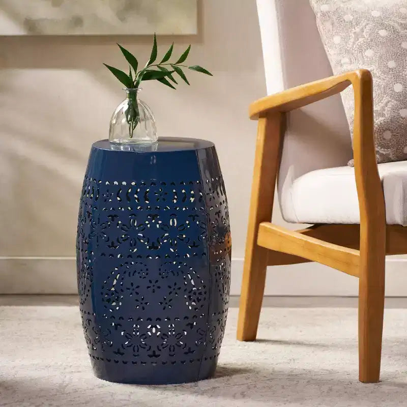Table d'appoint sculpturale en métal, avec découpes en dentelle, pour patio, jardin, salon, arrière-cour, 12,25*12,25*18