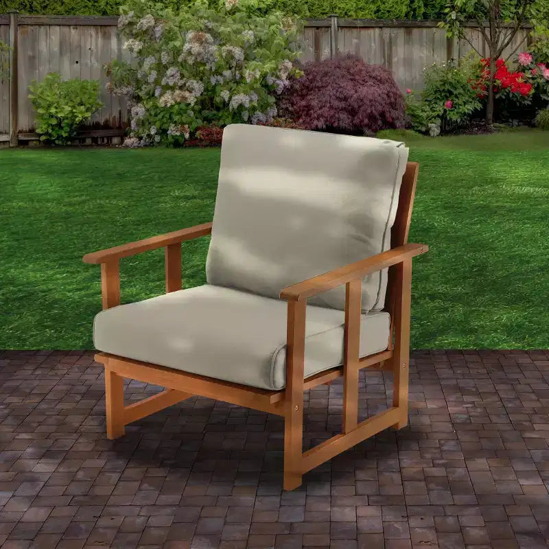 Fauteuil club en bois d'eucalyptus Grandis avec coussin, beige
